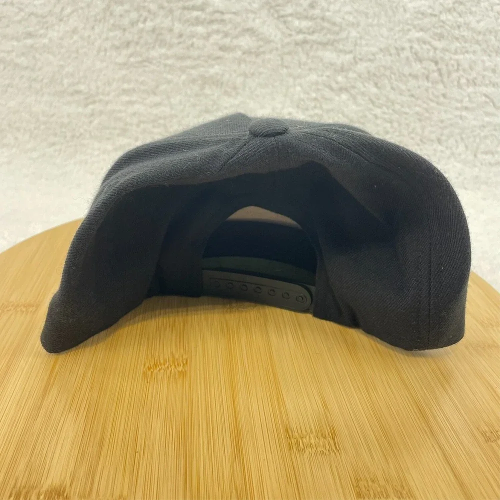 Yupoong Classics Trucker Hat Baseball Cap Black Skull SnapBack - Picture 4 of 8